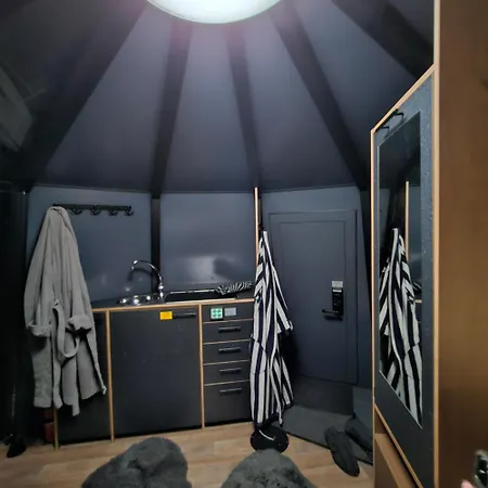 Kivisalmi Ja Aurorahut *