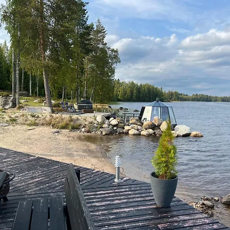 Kivisalmi Ja Aurorahut Bateau-hôtel *