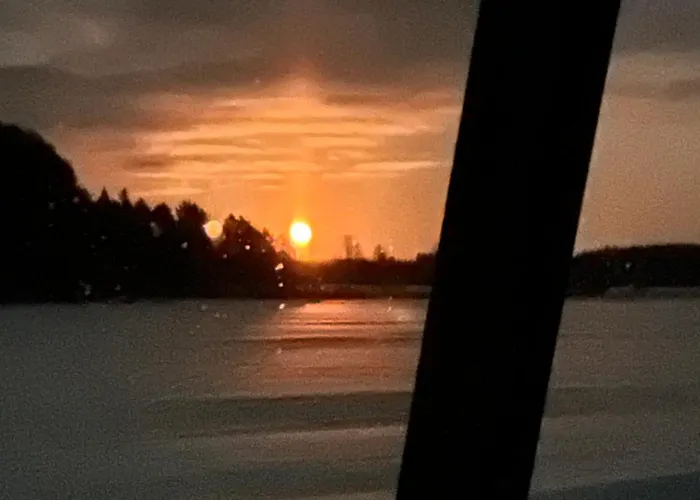 Kivisalmi Ja Aurorahut Bådhotel