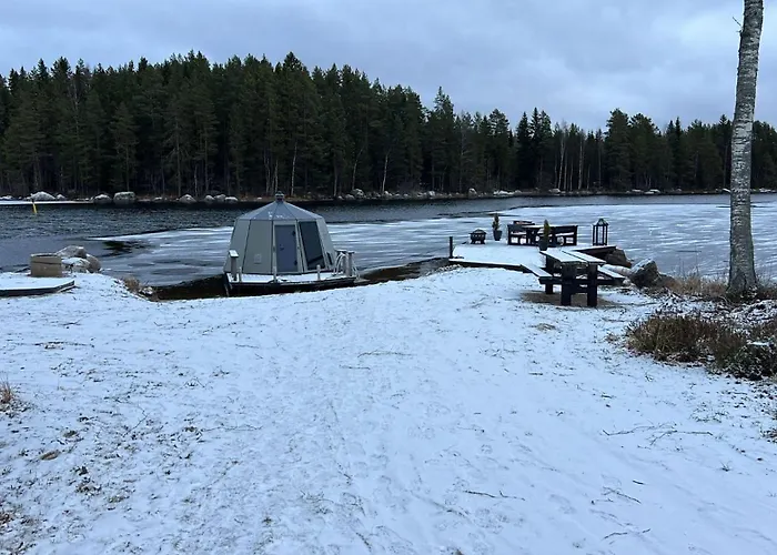 Kivisalmi Ja Aurorahut Botel *