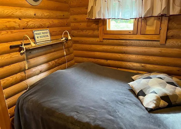 Kivisalmi Ja Aurorahut *