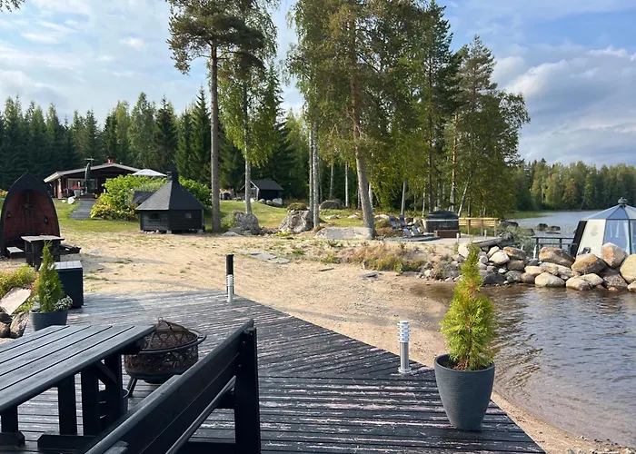 Kivisalmi Ja Aurorahut Bådhotel